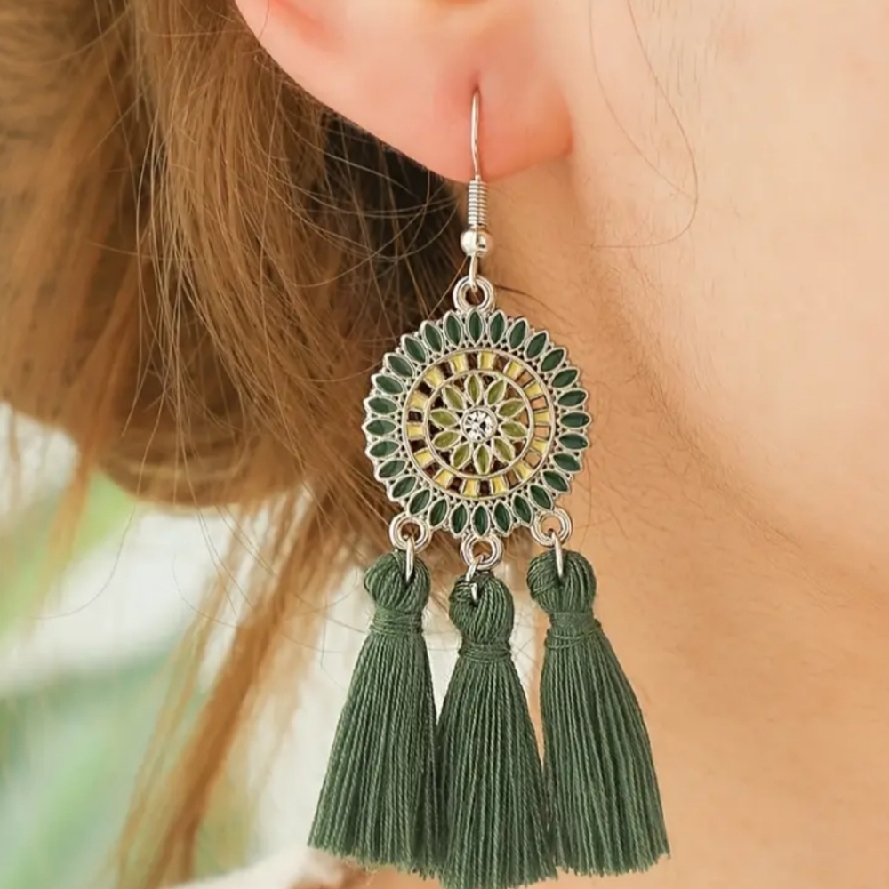 NEW Green Western Tribal Tassel Preppy Clueless Dangling Earrings (#1,046)